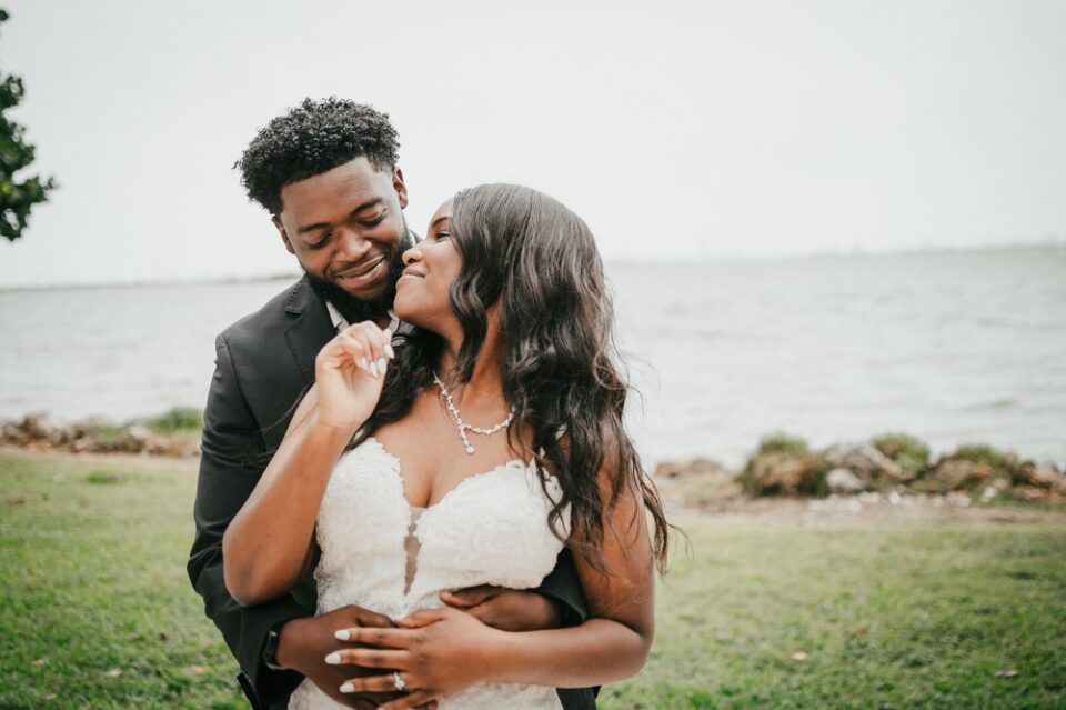 Pros and Cons of Eloping